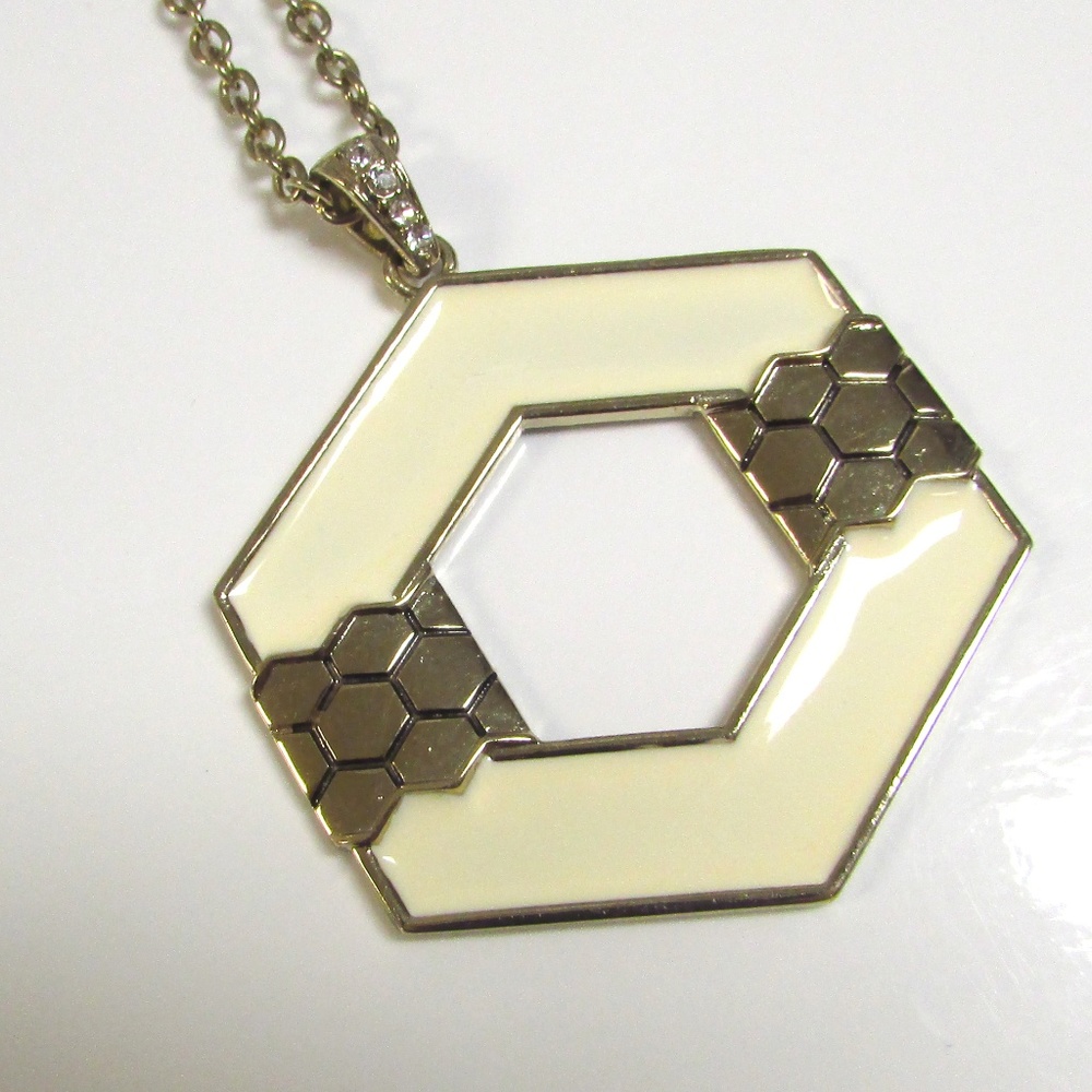 Honeycomb Hexagon Pendant Necklace Kim Kardashian